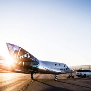 Virgin Galactic, tra pochi giorni il primo volo commerciale con l'Aeronautica  italiana