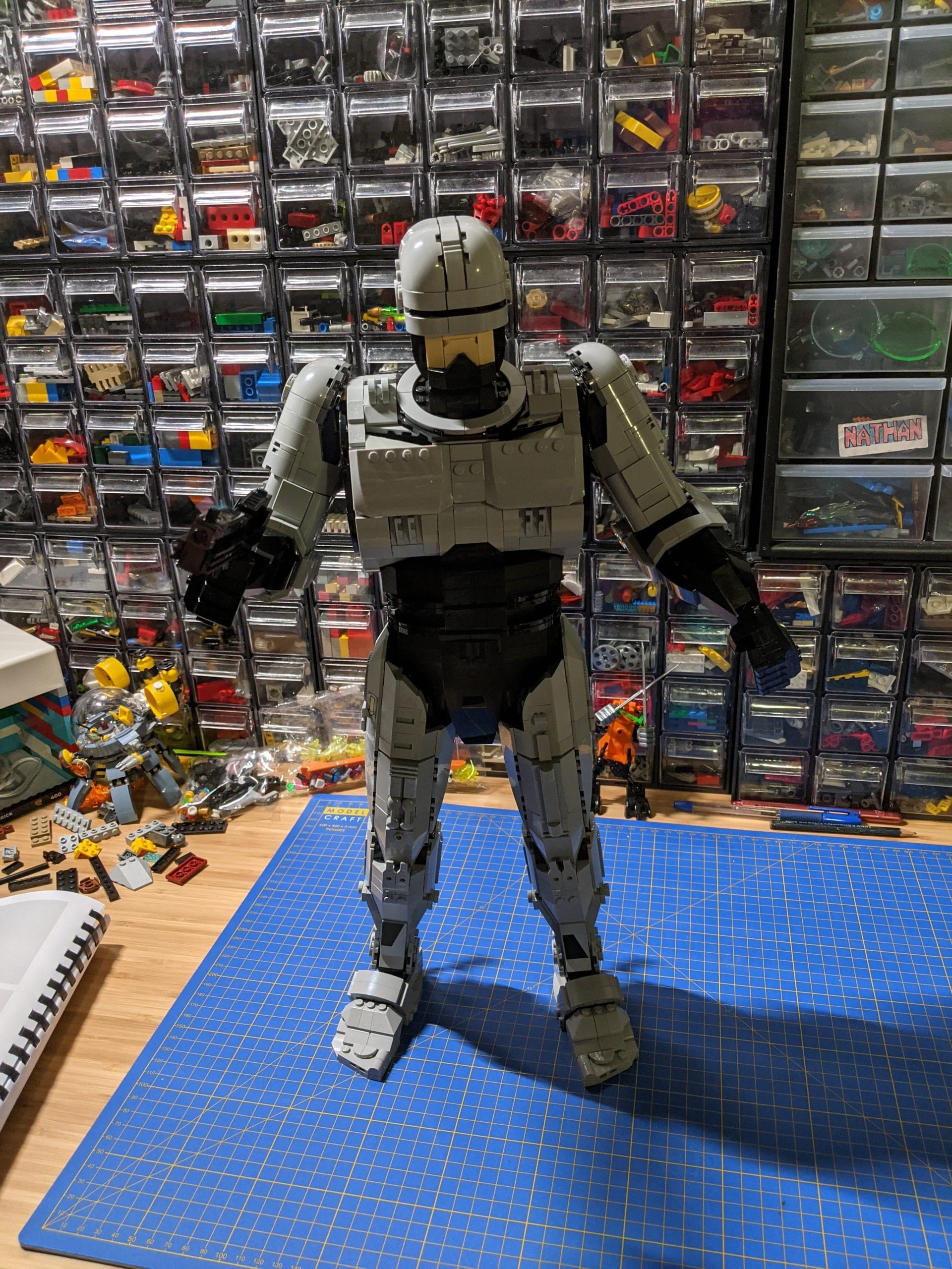 LEGO RoboCop, la costruzione live della MOC LEGO degli Arvo Brothers