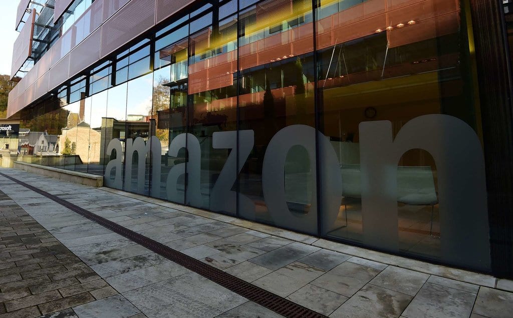Amazon assume uno specialista di blockchain e criptovalute, il mercato ringrazia