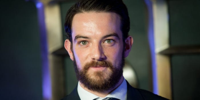 Animali Fantastici, Kevin Guthrie arrestato per violenza sessuale