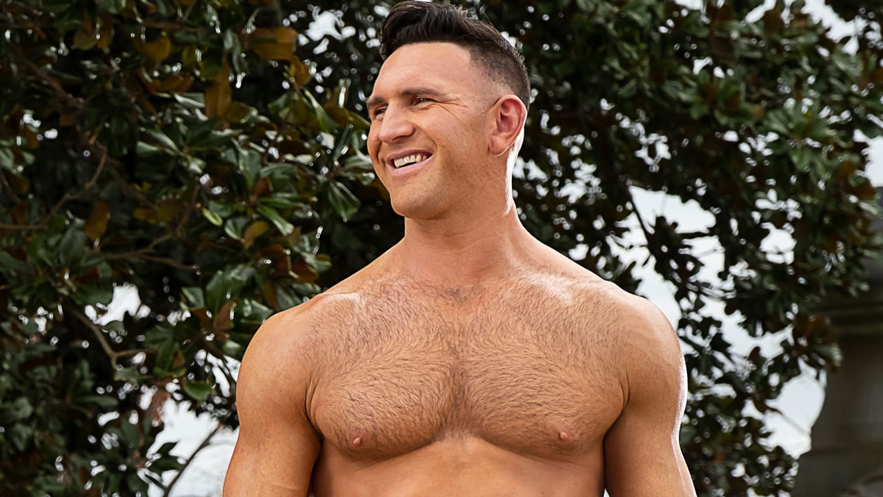 Ghosts: Devan Chandler Long nella serie tv comedy sui fantasmi