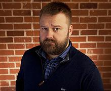 Renfield: Robert Kirkman rivela che il film sarà molto violento