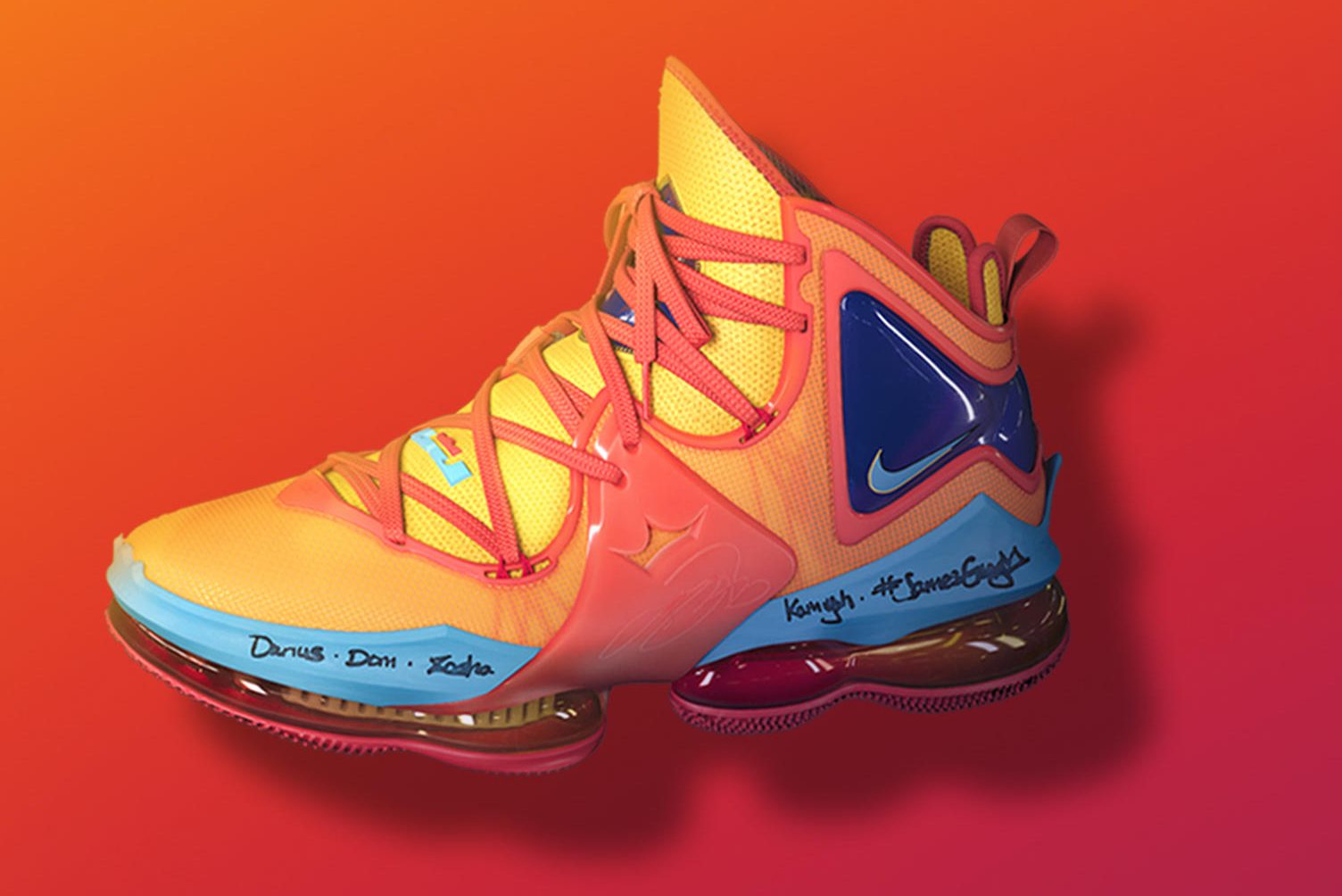 Space Jam: New Legends – Le nuove Nike di Lebron James tra gli abbigliamenti da collezione