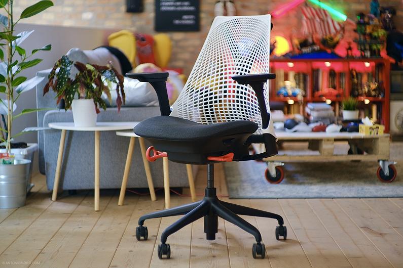 Herman Miller Sayl, recensione: una sedia da gaming finalmente ergonomica