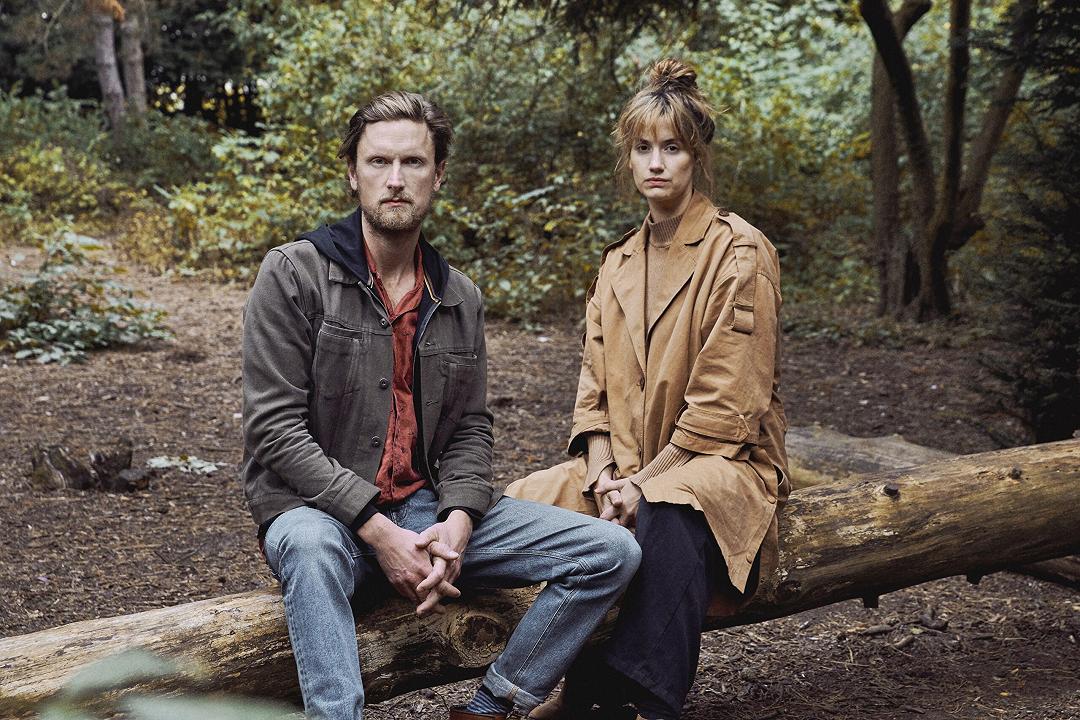 L’uomo delle castagne: una lunga clip in anteprima dalla serie thriller Netflix