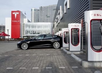Tesla ha installato oltre 40.000 stazioni di ricarica Supercharger in tutto il mondo