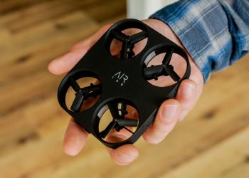 AirSelfie AIR PIX è il drone tascabile per foto