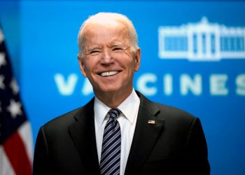 Joe Biden: "i social hanno aggravato la salute dei giovani", e annuncia nuove misure
