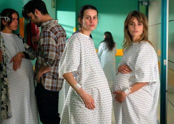 Madres paralelas di Pedro Almodóvar sarà il film di apertura di Venezia 78
