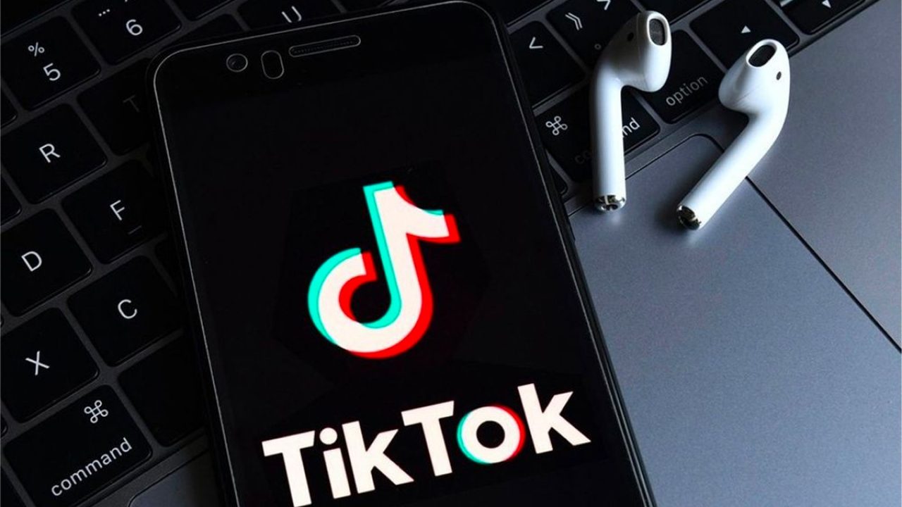 TikTok: nuovi dati rivelano che abbattera Facebook quest’anno