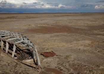 Bolivia: si prosciuga il secondo lago più grande, la popolazione costretta a emigrare