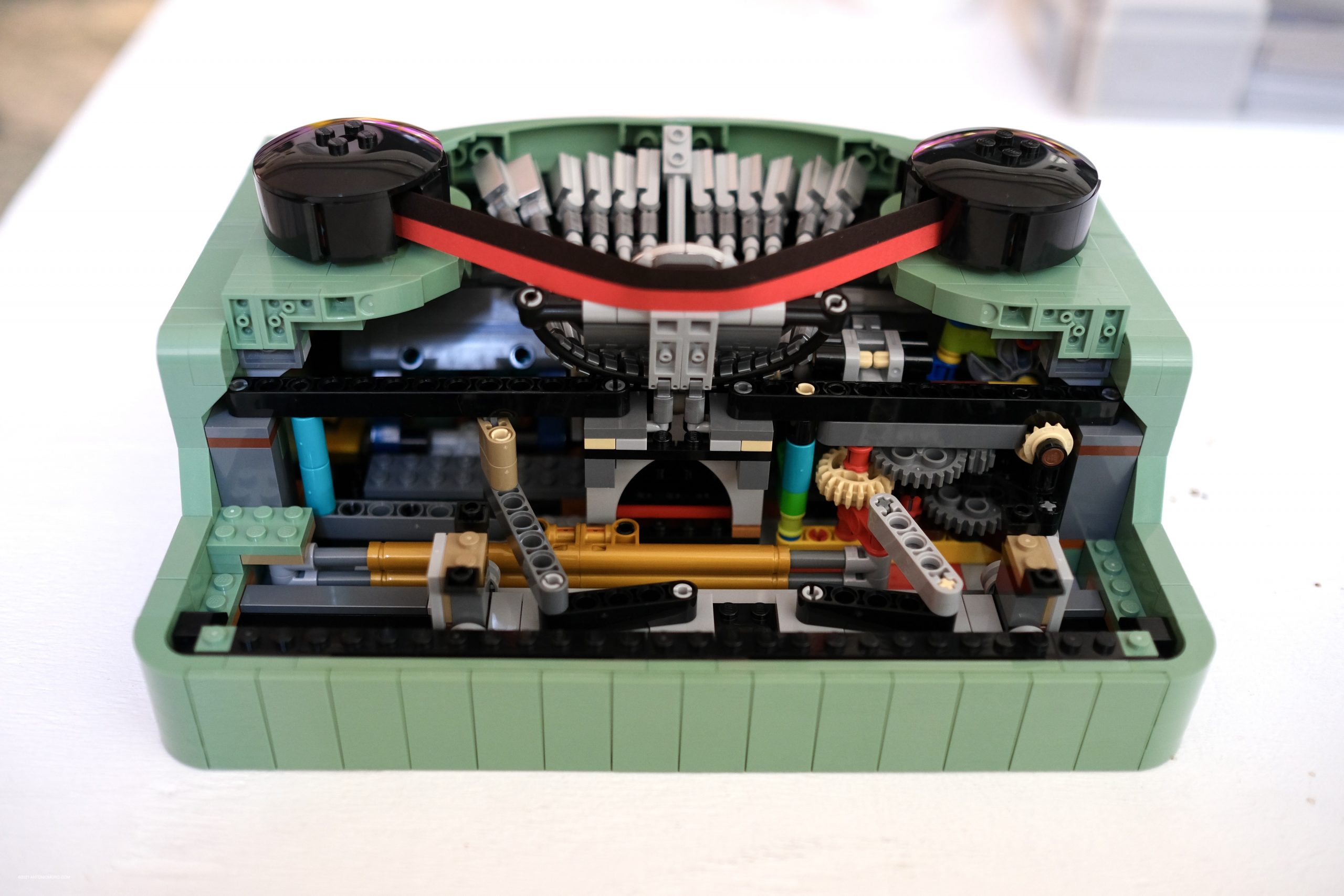 LEGO Ideas arriva la Macchina da Scrivere funzionante! Set 21327 – (10) –