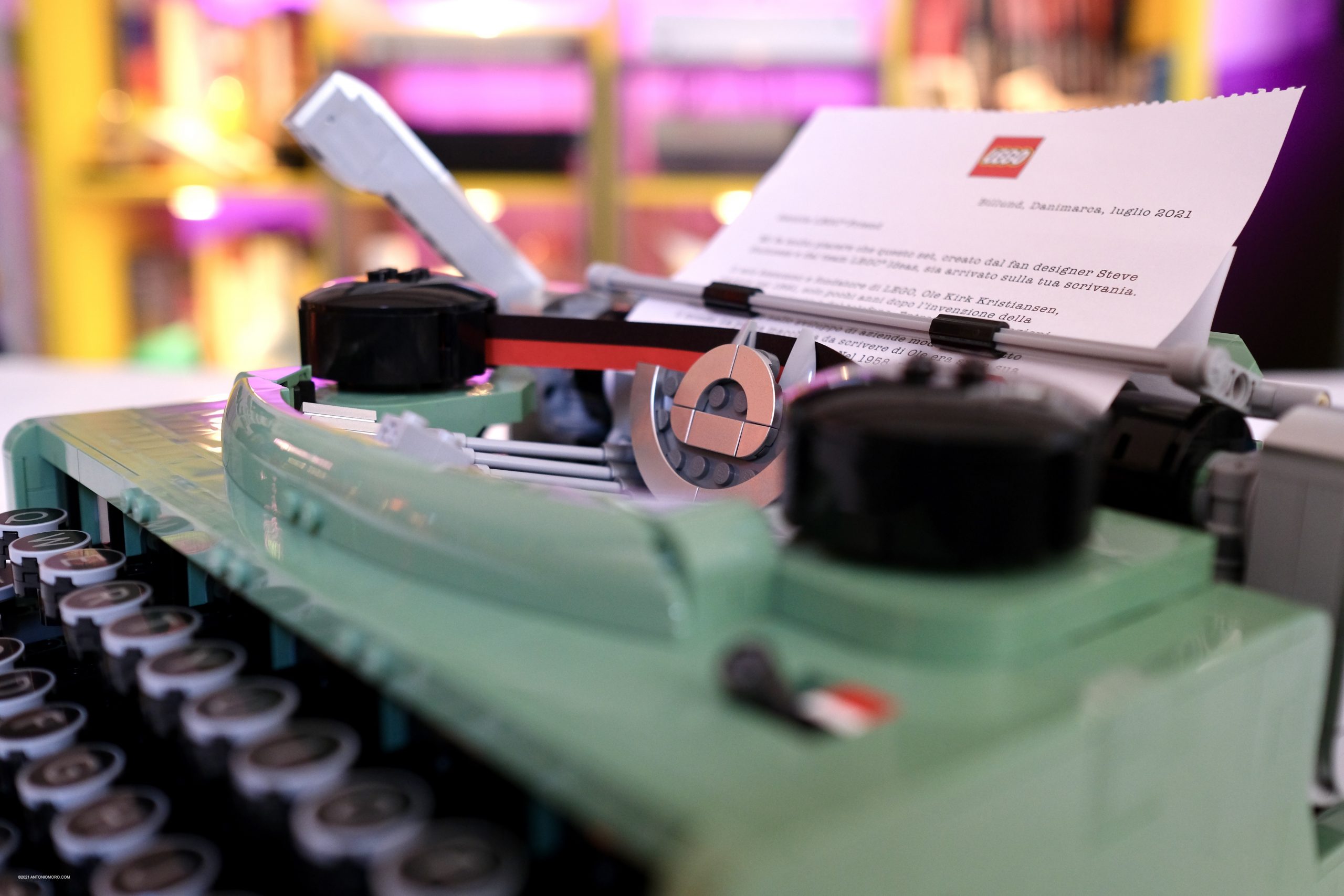 La macchina da scrivere di Lego che funziona davvero!