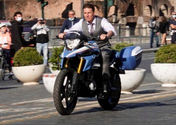 Mission: Impossible 7 - Nel film Tom Cruise salterà in moto da un precipizio