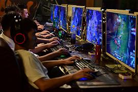 In Cina i minorenni potranno giocare ai videogiochi per massimo un’ora al giorno (e solo nei weekend)