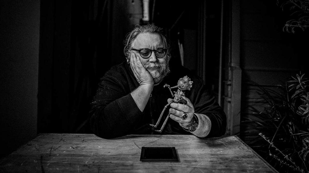 Pinocchio di Guillermo Del Toro: il video ufficiale della canzone “Ciao Papa”