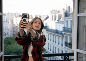 Emily in Paris 2: trailer della nuova stagione, dal 22 dicembre su Netflix