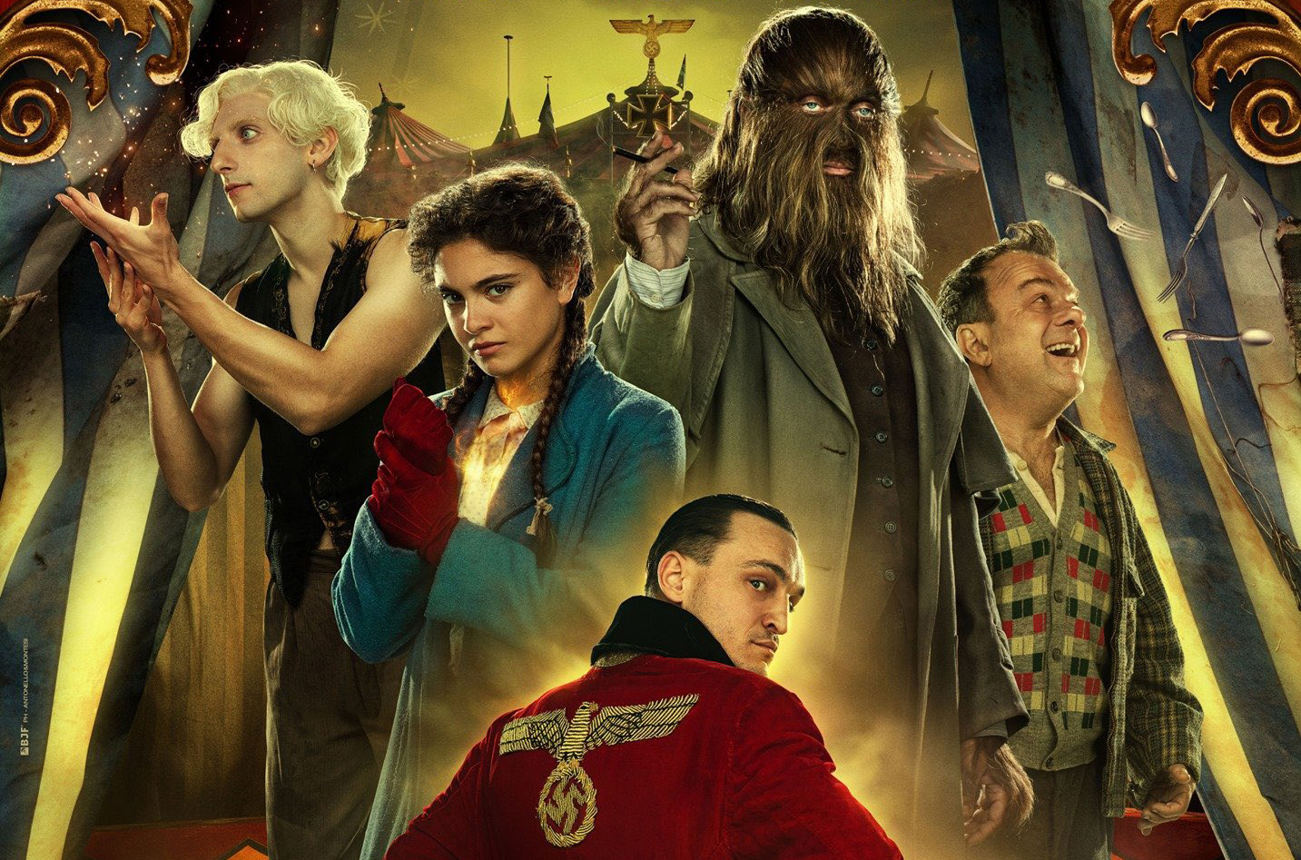 Freaks Out, la recensione: la rivincita dei freak, tra neorealismo e pop culture