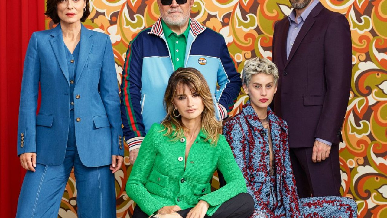 Madres Paralelas, la recensione: Pedro Almodóvar apre il Festival di Venezia