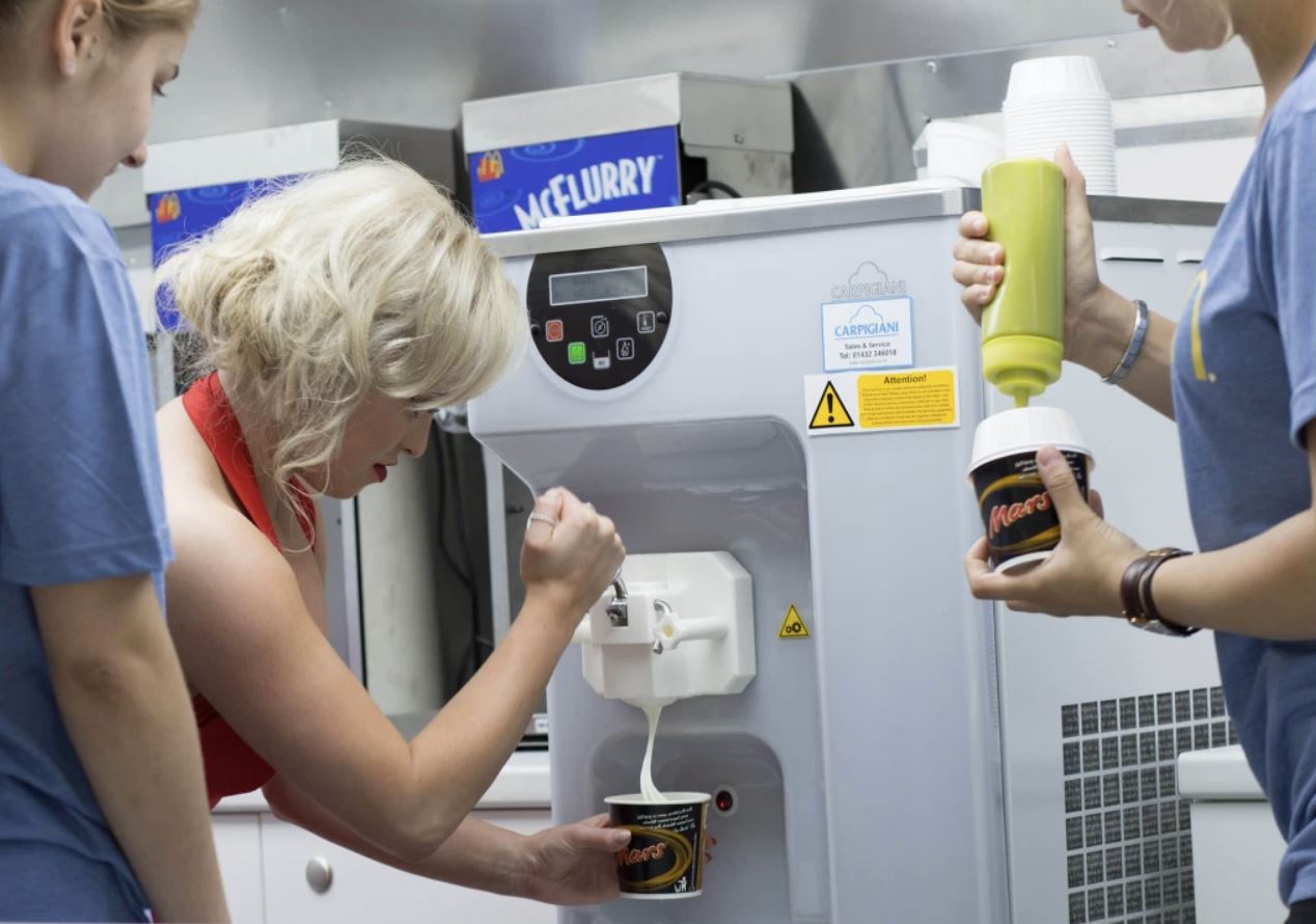 McDonald: macchine per i gelati McFlurry sempre guaste, aperta un’indagine negli USA