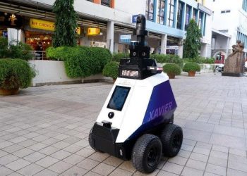 I robot sentinella sguinzagliati dalla polizia di Singapore
