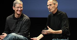 Tim Cook ricorda i 10 anni dalla morte di Steve Jobs con un’emozionante lettera