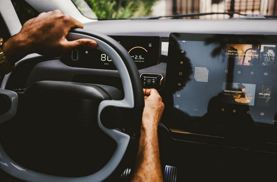 Indie One: l’auto elettrica con PC da gaming integrato