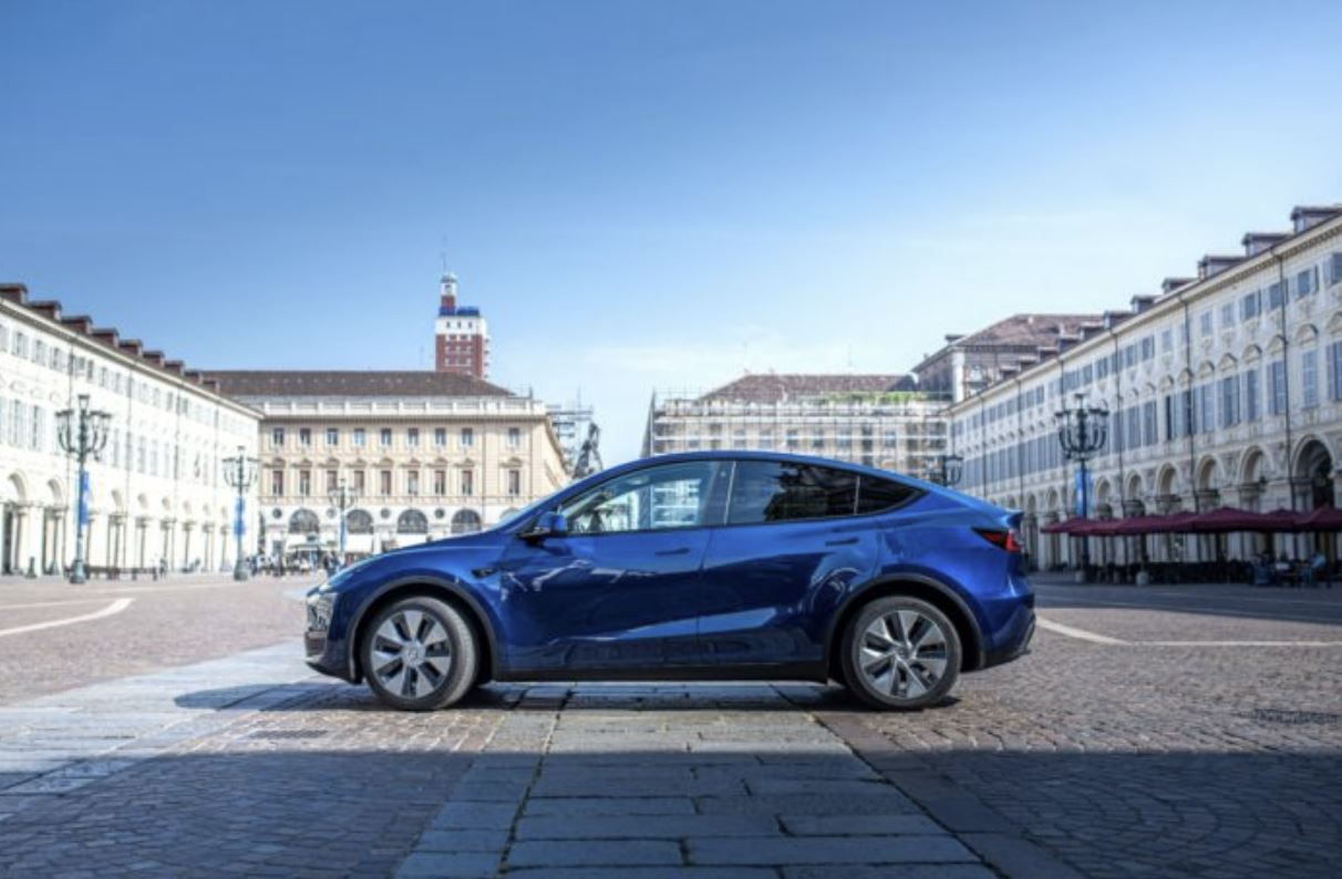 Tesla apre due nuovi Tesla Center in Italia: sono a Torino e Firenze