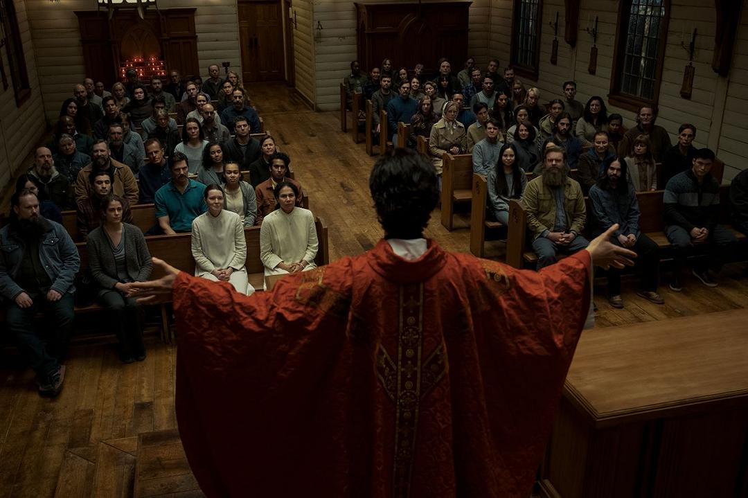 Midnight Mass: il video ufficiale con la spiegazione del finale e una clip