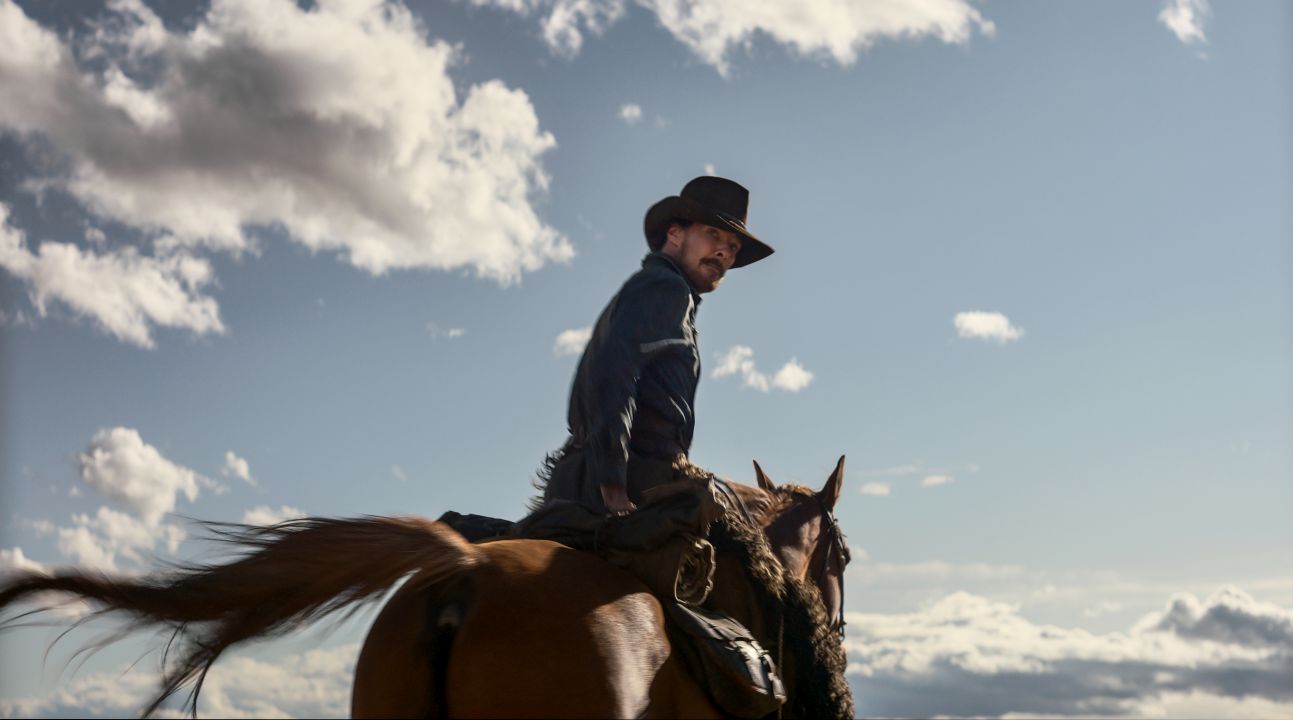 Il potere del cane: trailer e fotogallery del western Netflix con Benedict Cumberbatch
