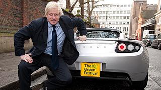 Obbligo di colonnina per le auto elettriche su tutte le nuove case, la proposta di Boris Johnson