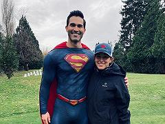 Superman & Lois 2: l’Uomo d’Acciaio ha un nuovo costume in una foto dal set