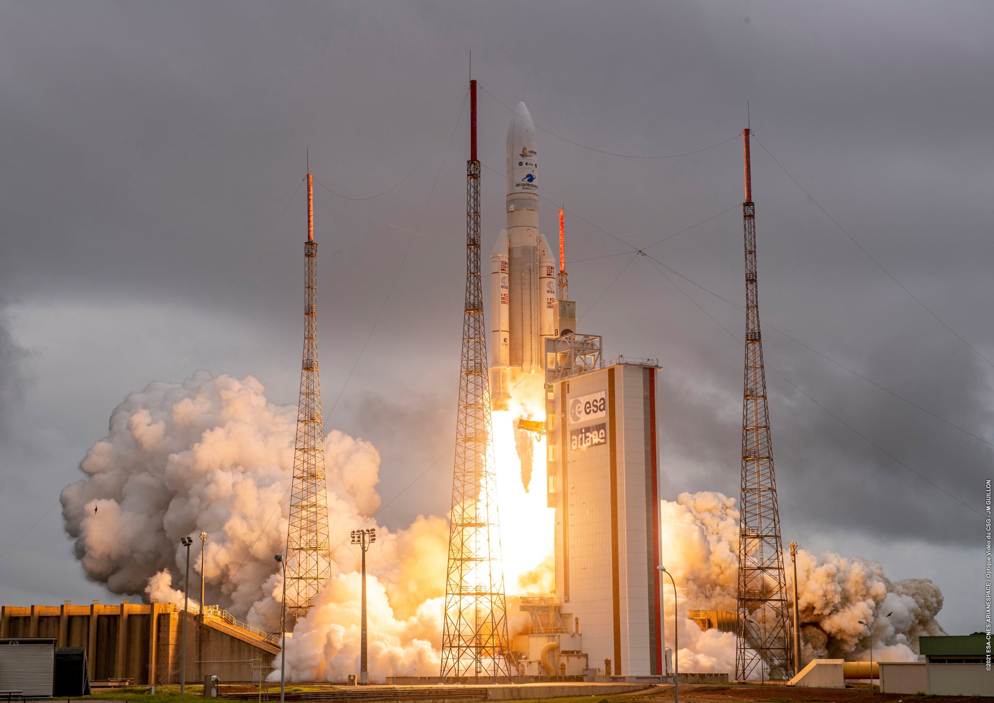 Il telescopio James Webb è stato lanciato con successo