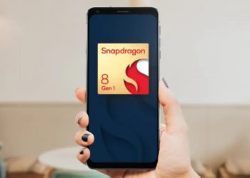 Moto Edge X30 sarà il primo smartphone con Snapdragon 8 Gen 1