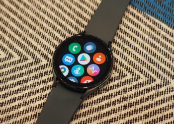 Google Pixel Watch: primi presunti dettagli su batteria e feature