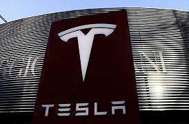 Tesla, continuano le trattative per la seconda Gigafactory europea. Le Maire: “siamo molto fiduciosi”