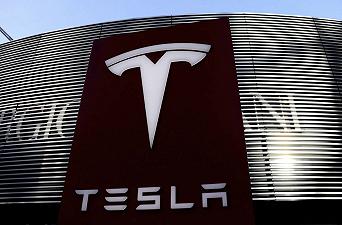 Tesla acquistarà spazi pubblicitari per la prima volta nella sua storia. Non è che c’entra Twitter?