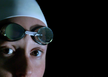 Federica Pellegrini – Underwater: trailer e poster del film in arrivo nelle sale il 10 gennaio