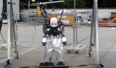 Questo inquietante robot ha un jetpack, ed è stato progettato da degli ingegneri italiani