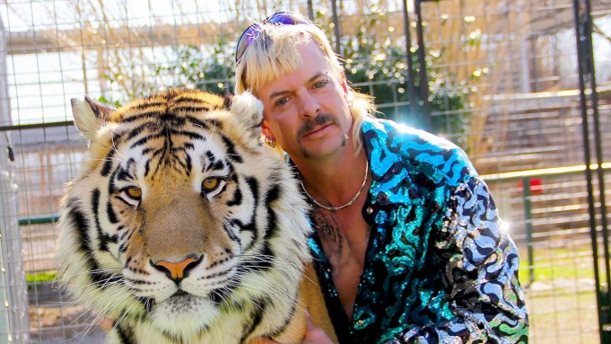 Tiger King: i produttori di Ace Ventura 2 fanno causa alla serie Netflix per l’utilizzo di due clip