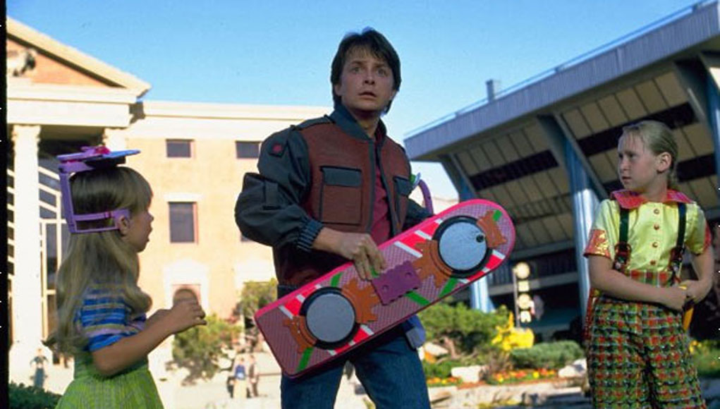 Ritorno al Futuro: il volopattino autografato da Michael J. Fox venduto a 506.000 dollari