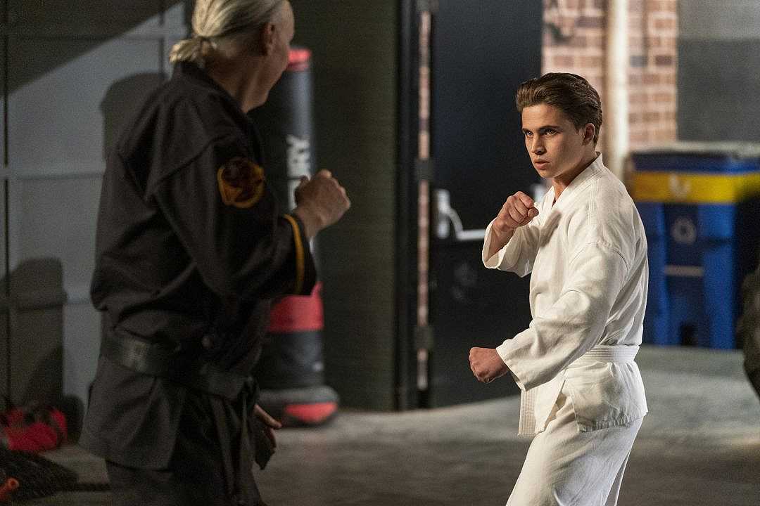 Cobra Kai 4: dietro le quinte dei combattimenti e il trailer del videogioco