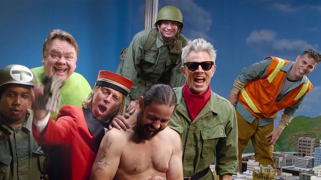 Jackass Forever: trailer italiano per il nuovo film con Johnny Knoxville