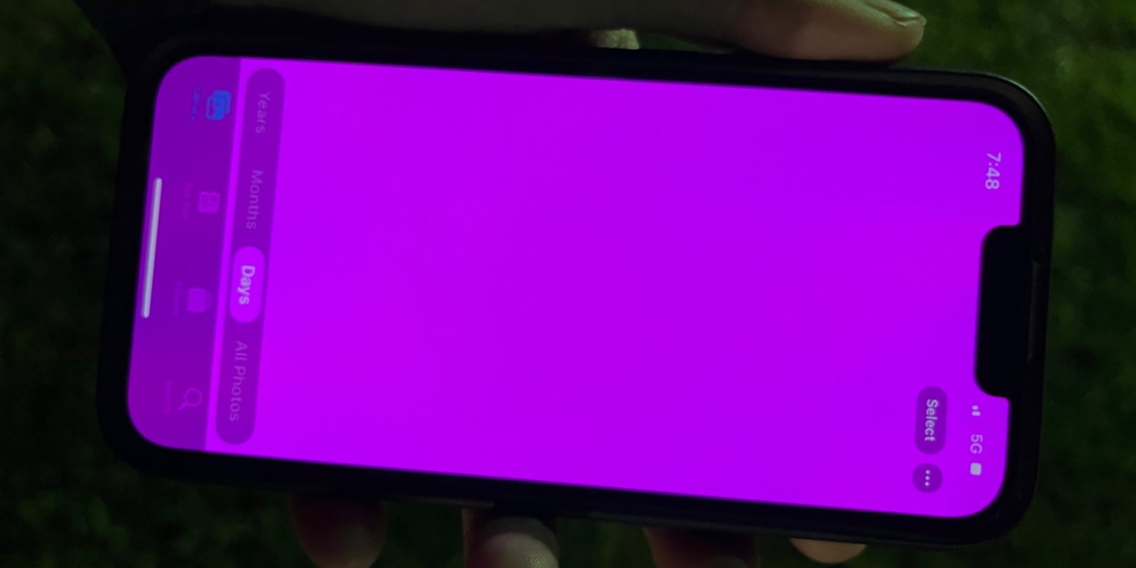 Un fastidioso bug rende lo schermo dell’iPhone 13 rosa/fucsia, Apple lavora ad una soluzione