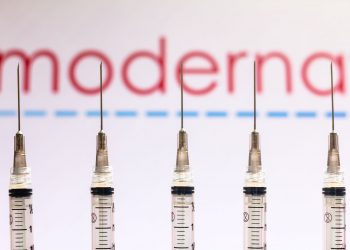 Moderna, partono i test clinici per il vaccino mRNA contro l'HIV. Fondi anche dalla Fondazione Gates