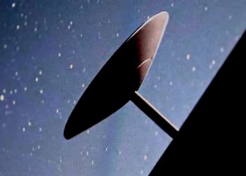 Space X e un'azienda statunitense stanno litigando su chi può usare alcune frequenze