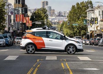 San Francisco è già arci-stufa dei taxi a guida autonoma di Google e General Motors
