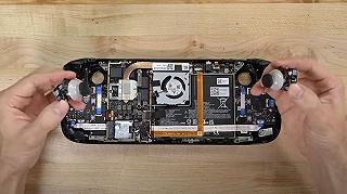 Steam Deck, il teardown di iFixit premia la console di Valve: “più semplice da riparare dei laptop”