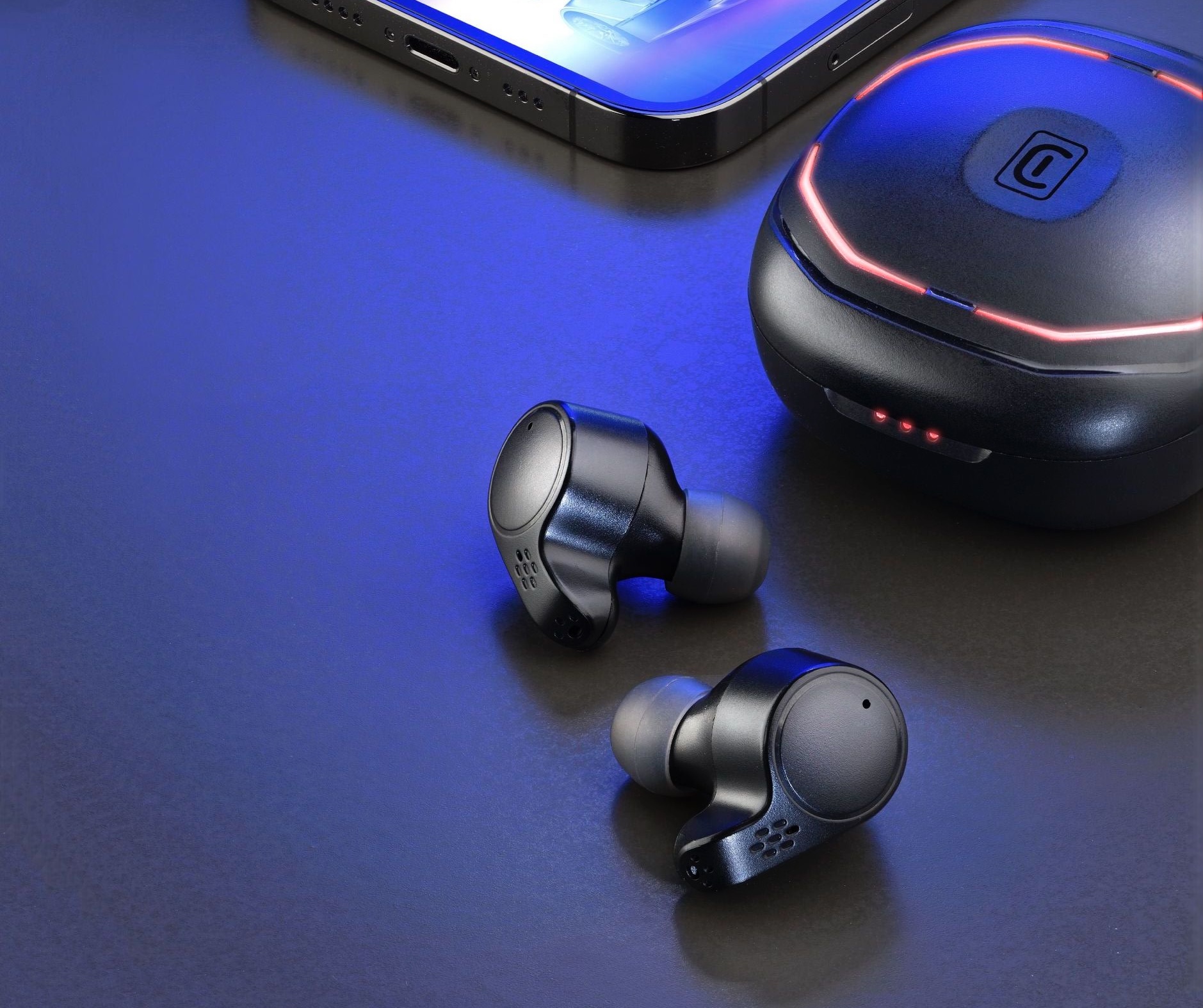 Cellularline Defy, la recensione delle cuffie wireless da gaming