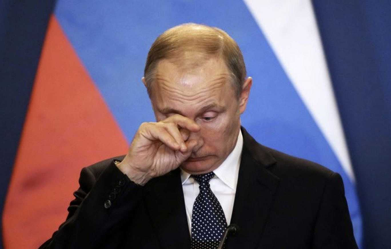 Vladimir Putin è stato costretto a rimandare un atteso discorso per colpa di un attacco informatico